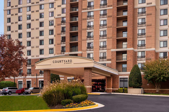 Exterior of the Courtyard Dunn Loring Fairfax